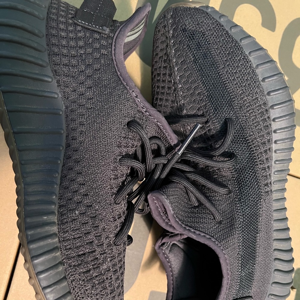 Yeezy Cinder size 8/41.5 worn twice
